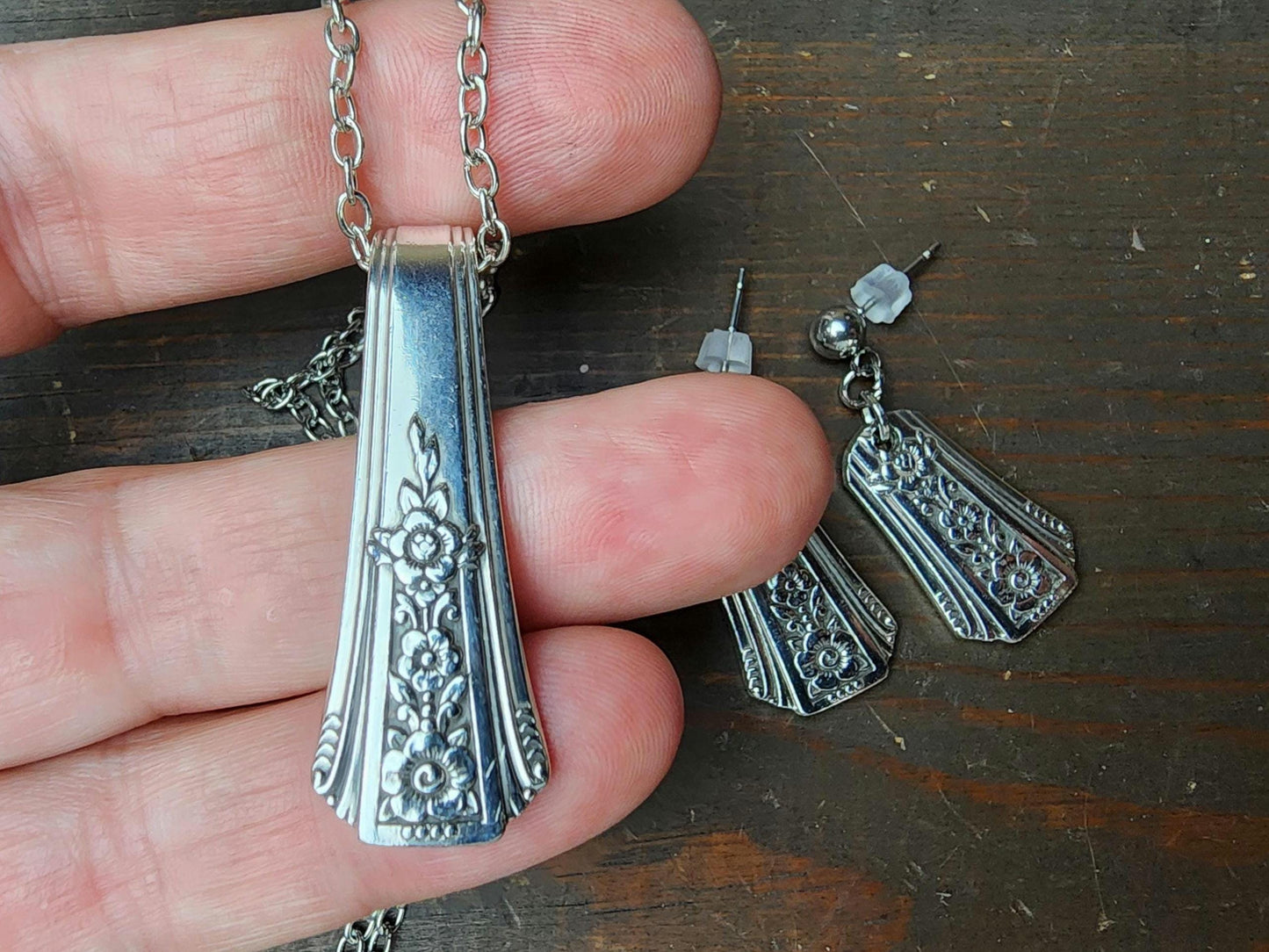 Floral Pattern Necklace & Earrings, Spoon Jewelry, Silverware Jewelry, Pendant, Handmade Jewelry, Spoon Jewelry, Pendant, Wedding Gift