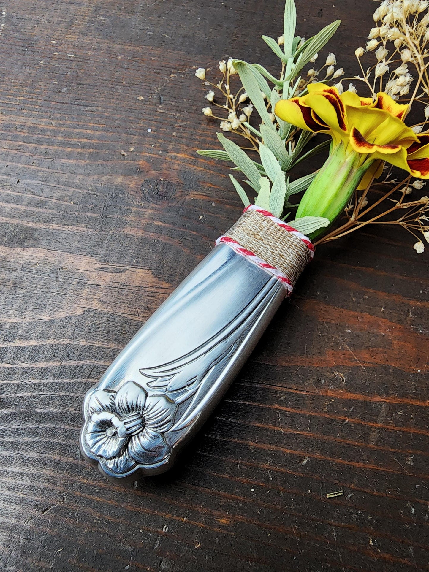 Daffodil 1950 Knife Vase, Refrigerator Magnet, Silverware Bud Vase, Kitchen Decor, Floral Vase,Housewarming, Valentine's Gift, Mother's Day